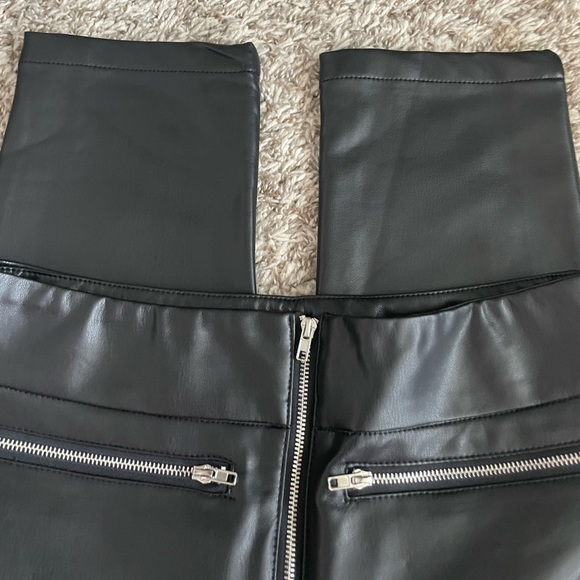 Superdown Adonis Zipper front Faux leather pant - Picture 4 of 5